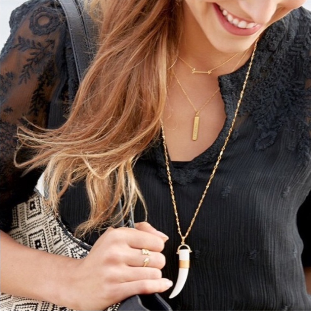 Stella & Dot Sahara white horn gold necklace